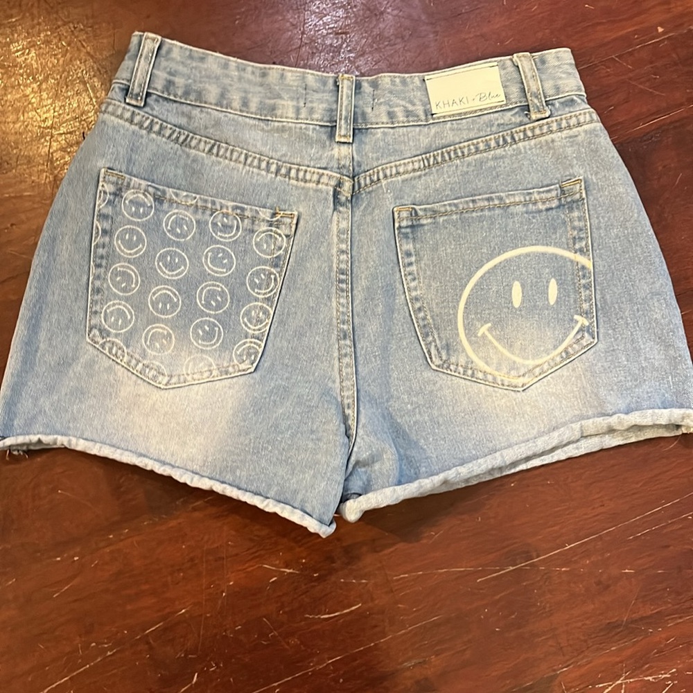 🌻3/$15🌻 Khaki + Blue denim shorts